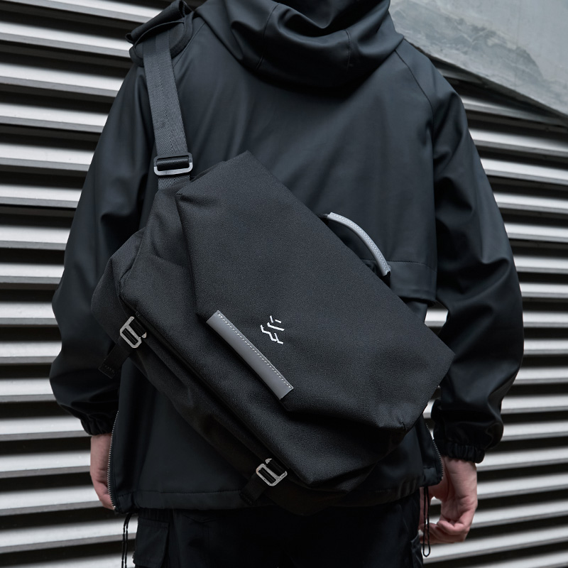 Interior Design Journal - Borsa a tracolla per laptop grande